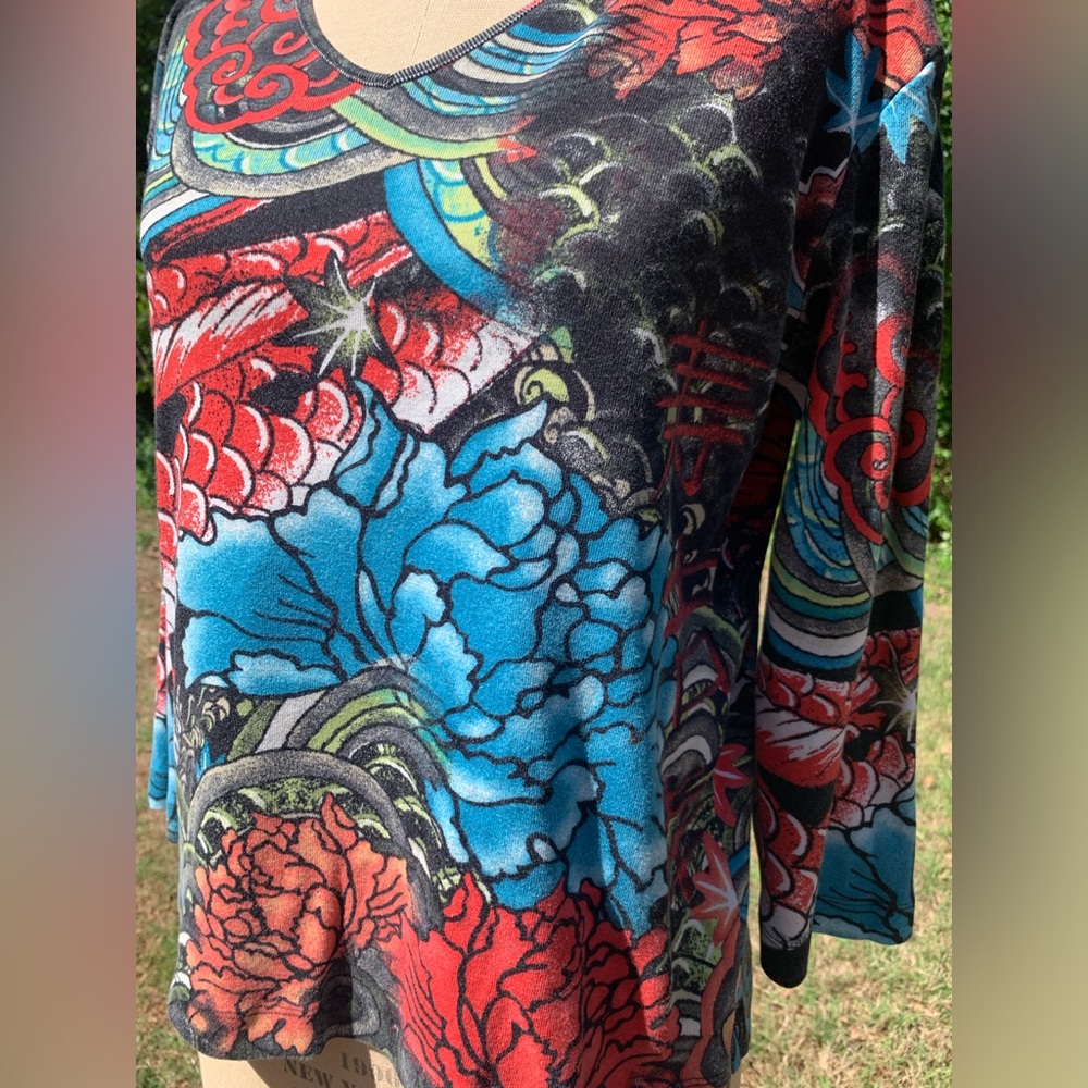 Vintage Tattoo Design V-Neck Tee - Picture 12 of 14